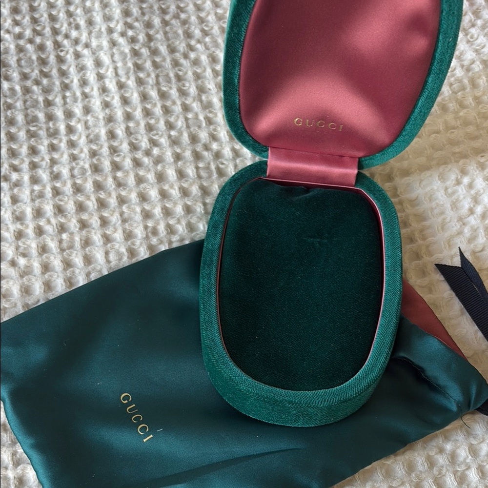 Gucci Green and Pink Velvet Jewelry Case